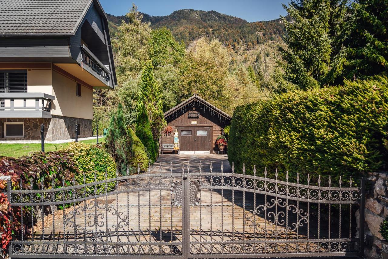 Apartma Borovc Mojstrana Buitenkant foto